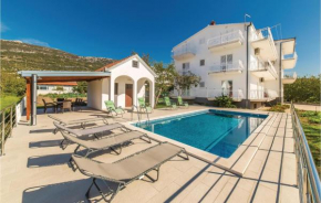 Amazing Apartment In Kastel Luksic With Wifi
